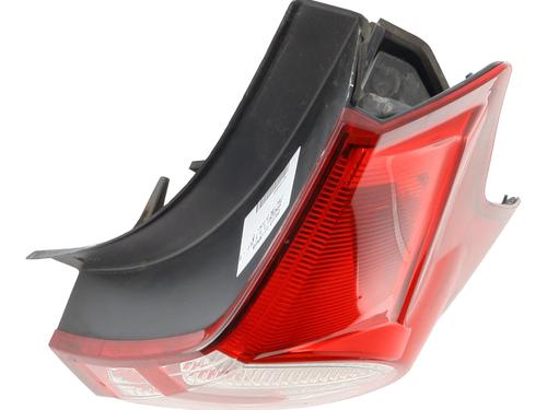 right-taillight-dacia-sandero-2008-24816338 main image