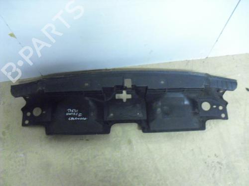 Grille HYUNDAI SANTA FÉ I (SM) 2.0 CRDi 4x4 | BP20960359C40 