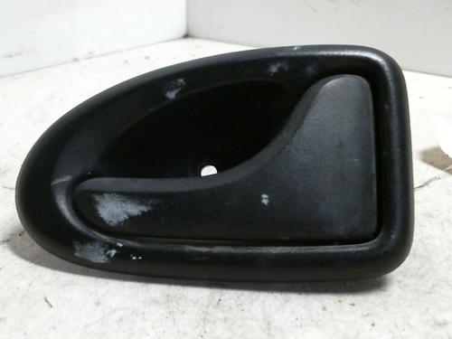 Used Front right interior door handle Front right interior door handle RENAULT MASTER II Platform/Chassis (ED/HD/UD) 2.2 dCI 90 (ED0G, ED0N, HD0G, HD0N, HD1G, HD1N, UD0G,... (90 hp) 20950741 20950741