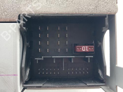 Radio VW GOLF V (1K1) 2.0 TDI | BP23901181E6 - Image 3