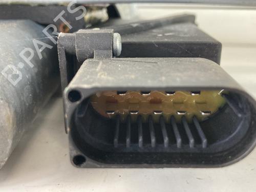 Used Front right window mechanism Front right window mechanism MERCEDES-BENZ A-CLASS (W168) A 170 CDI (168.008) (90 hp) 23991690 23991690