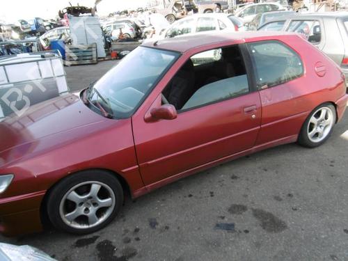 Left taillight PEUGEOT 306 Hatchback (7A, 7C, N3, N5) 1.9 DT | BP22020761C34