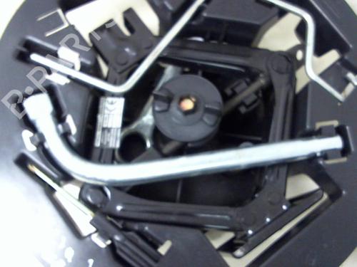 Used Jack Kit Jack Kit LANCIA YPSILON (843_) 1.2 (843.AXA1A) (60 hp) 22021976 22021976