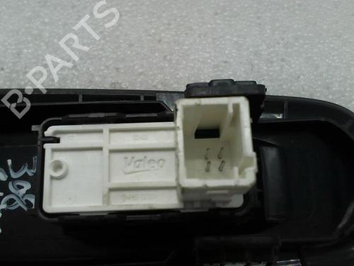 Right front window switch PEUGEOT 308 SW II (LC_, LJ_, LR_, LX_, L4_) 1.6 HDi 92 | BP20955738I26