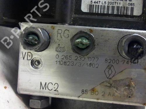 Used ABS pump RENAULT CLIO III (BR0/1, CR0/1) 1.2 16V (BR02, BR0J, BR11, CR02, CR0J, CR11) (75 hp) 20966995
