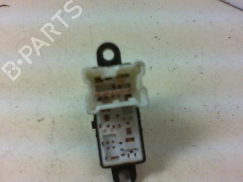 Used Right front window switch Right front window switch NISSAN MICRA III (K12) 1.5 dCi (68 hp) 20970654 20970654