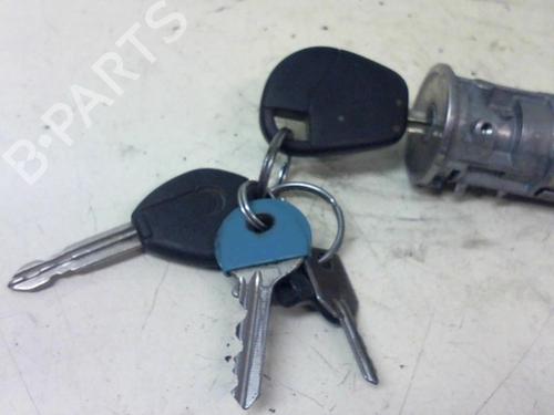 Used Ignition barrel Ignition barrel FIAT SCUDO Van (220_) 1.9 D (69 hp) 25267789 25267789