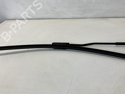 Front windshield wiper arm RENAULT CLIO III (BR0/1, CR0/1) 1.2 16V (BR02, BR0J, BR11, CR02, CR0J, CR11) | BP27527136C143