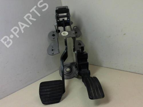 Pedal Pedal RENAULT MEGANE III Hatchback (BZ0/1_, B3_) 1.5 dCi (BZ0C) (90 hp) 20943451 20943451
