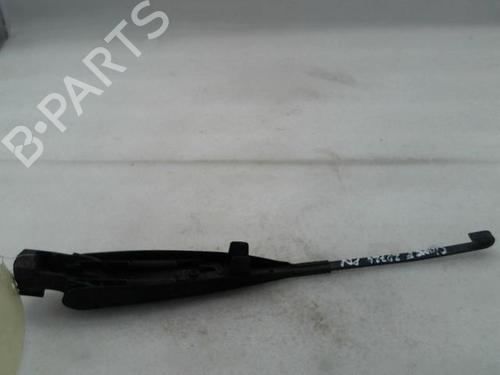 Used Front windshield wiper arm MERCEDES-BENZ E-CLASS (W210) E 300 D (210.020) (136 hp) 20964601