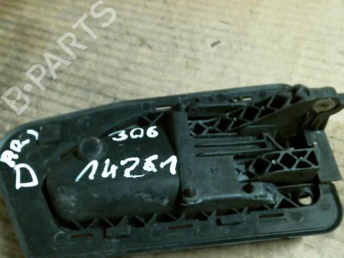Used Rear right interior door handle Rear right interior door handle PEUGEOT 306 Hatchback (7A, 7C, N3, N5) 1.9 DT (90 hp) 22030092 22030092