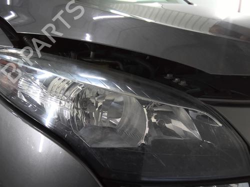 Used Right headlight RENAULT MEGANE III Grandtour (KZ0/1) 1.6 dCi (KZ00, KZ12, KZ13) (130 hp) 31052092