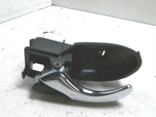 Used Front left interior door handle Front left interior door handle 20970189 20970189