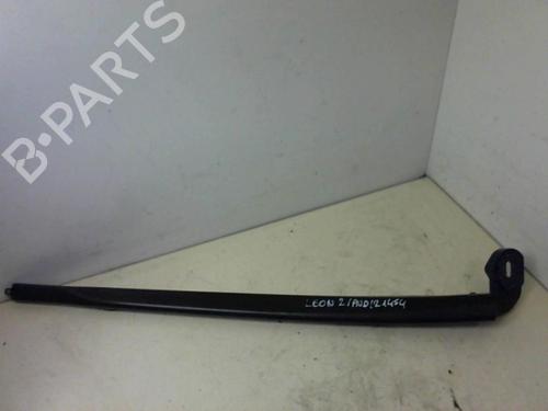 Used Front windshield wiper arm SEAT LEON (1P1) 1.6 TDI (105 hp) 20967068
