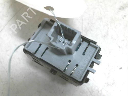 Used Switch Switch RENAULT SCÉNIC III (JZ0/1_) 1.5 dCi (106 hp) 20945987 20945987