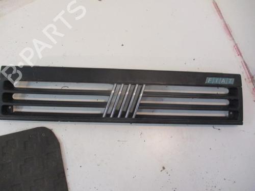 Grill FIAT PANDA (141_) 750 (34 hp) 20966003