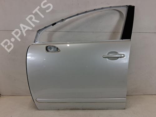 Used Left front door PEUGEOT 5008 (0U_, 0E_) 1.6 HDi (114 hp) 30641444