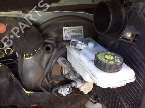 Used Brake master cylinder RENAULT KANGOO Express (FW0/1_) 1.5 dCi 75 (FW07, FW10, FW04) (75 hp) 20957681