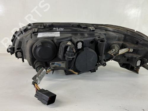 Used Right headlight Right headlight VOLVO S60 I (384) 2.4 D (126 hp) 27570440 27570440