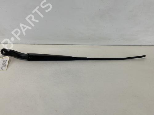 Used Front windshield wiper arm RENAULT CLIO III (BR0/1, CR0/1) 1.5 dCi (BR17, CR17) (86 hp) 23791999