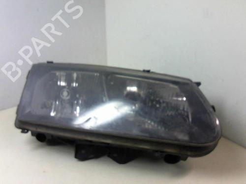 Used Right headlight RENAULT SAFRANE II (B54_) 2.2 dT (B54G) (113 hp) 20967081