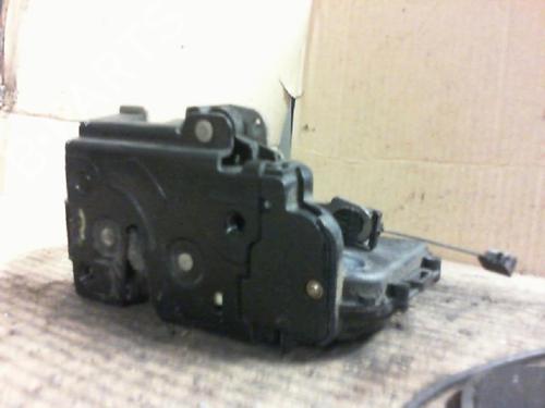 Used Front left lock PEUGEOT 306 Hatchback (7A, 7C, N3, N5) 1.4 (75 hp) 22019125