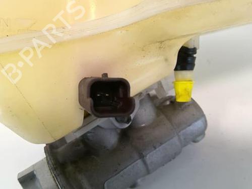 Used Brake master cylinder Brake master cylinder CITROËN C3 II (SC_) 1.4 HDi 70 (SC8HZC, SC8HR0, SC8HP4) (68 hp) 20941117 20941117