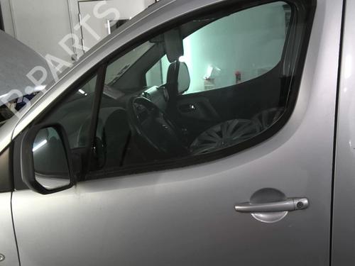 Used Left front door Left front door 33849514 33849514