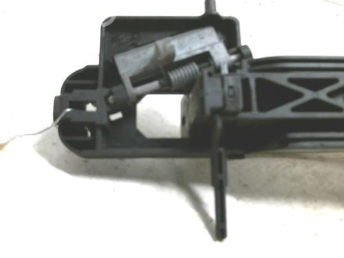 rear-left-exterior-door-handle-ford-fusion-ju_-16-1521067-2002-2003-2004-2005-2006-2007-2008-2009-2010-2011-2012-20957679 main image