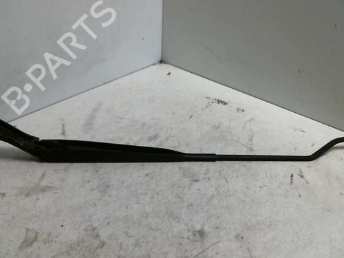 Used Front windshield wiper arm NISSAN MICRA III (K12) 1.2 16V (80 hp) 20950895