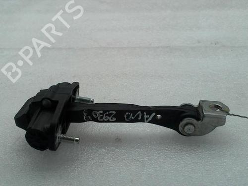 Used Hinge/Door check strap ALFA ROMEO GIULIETTA (940_) 2.0 JTDM (940FXE1A, 940FXG11) (170 hp) 20967809