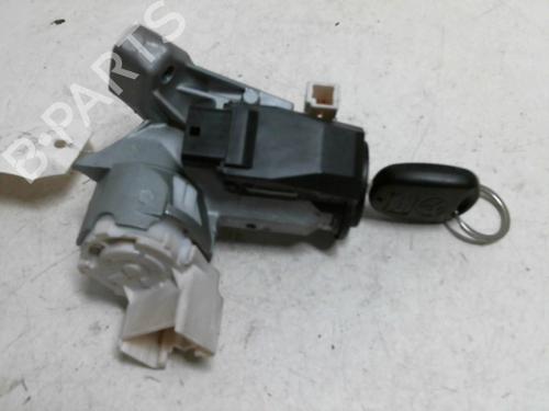 Contactslot TOYOTA YARIS (_P9_) 1.3 VVT-i (SCP90_, SCP90R) (87 hp) 20963726