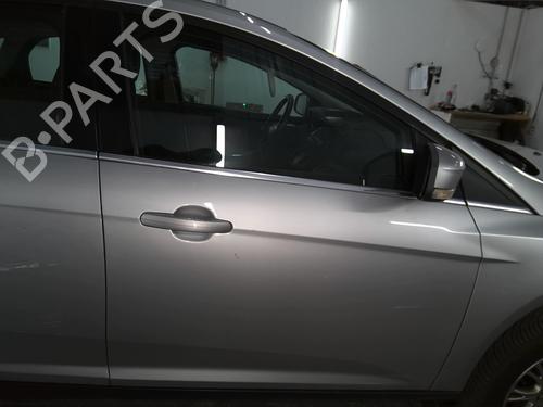Used Right front door Right front door 37656427 37656427