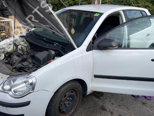 Left headlight VW POLO IV (9N_, 9A_)  | BP29113204C28 