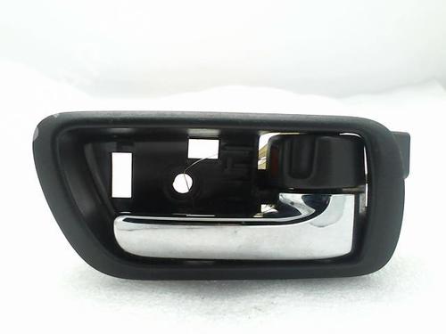 Used Rear right interior door handle Rear right interior door handle TOYOTA COROLLA Verso (ZER_, ZZE12_, R1_) 2.2 D-4D (AUR10_, AUR10R) (136 hp) 20952405 20952405