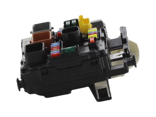 Fuse box CITROËN C3 Picasso (SH_) 1.4 VTi 95 (SH8FSC, SH8FP0, SH8FP6) | BP31052114E1 - Image 6