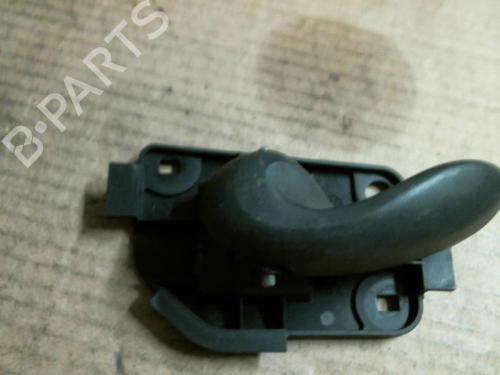 Venstre foran invendig håndtak FIAT PUNTO (188_) 1.2 60 (188.030, .050, .130, .150, .230, .250) (60 hp) 20974061