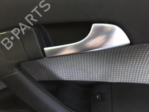 Højre fortil invendig håndtag AUDI A3 (8P1) 2.0 TDI (140 hp) 20947896