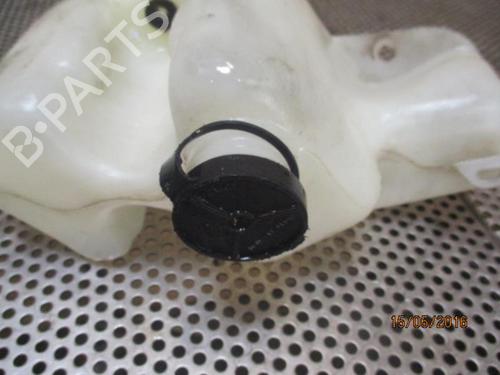 Used Windscreen washer tank Windscreen washer tank RENAULT RAPID Box Body/MPV (F40_, G40_) 1.6 D (F404) (55 hp) 20967212 20967212