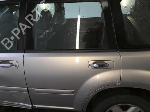 Dør venstre bak NISSAN X-TRAIL I (T30) 2.2 Di 4x4 (114 hp) 23790911