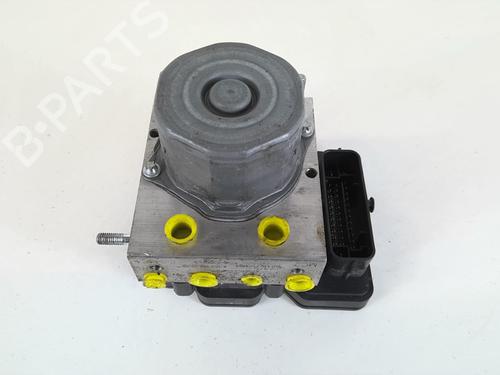 Used ABS pump ABS pump RENAULT TWINGO III (BCM_, BCA_) 1.0 SCe 70 (71 hp) 20943838 20943838