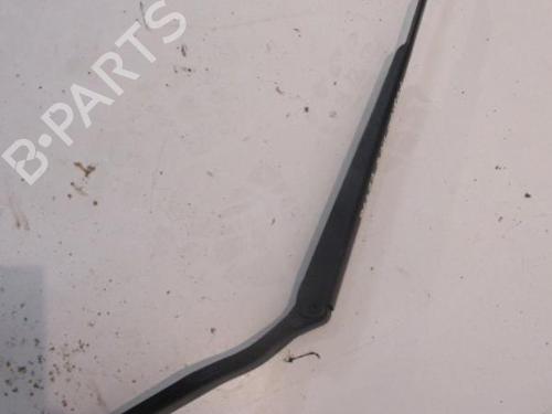 Used Front windshield wiper arm FORD FUSION (JU_) 1.4 TDCi (68 hp) 20965999