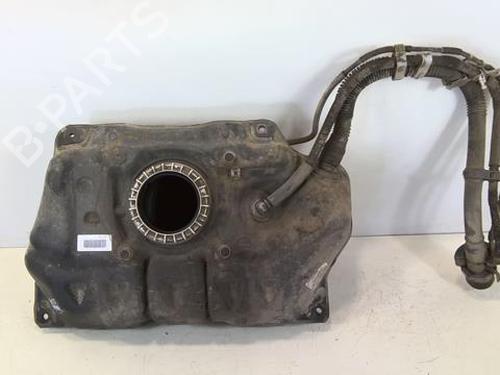 Used Fuel tank TOYOTA VERSO S (_P12_) 1.33 (NSP120_) (99 hp) 22024517