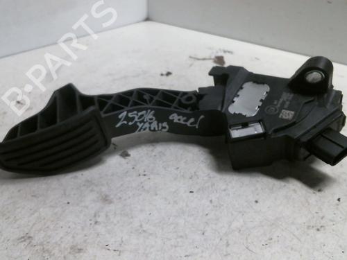 Used Pedal Pedal TOYOTA YARIS (_P13_) 1.0 (KSP130) (72 hp) 20939402 20939402