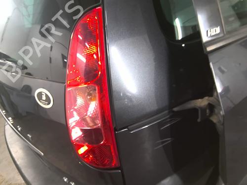 Right taillight PEUGEOT 807 (EB_) 2.2 HDi | BP40551839C35 - Image 2