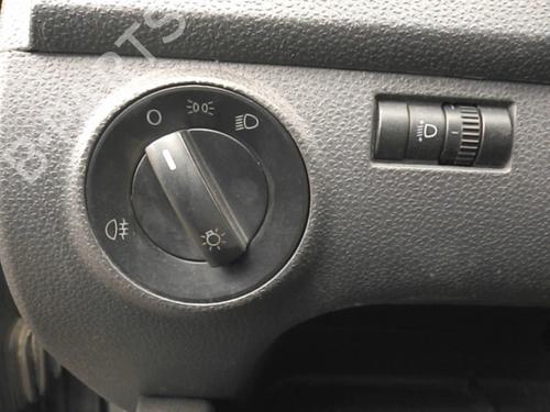 Hovedlysbryter VW POLO (9N_, 9A_) 1.4 TDI (75 hp) 22021097