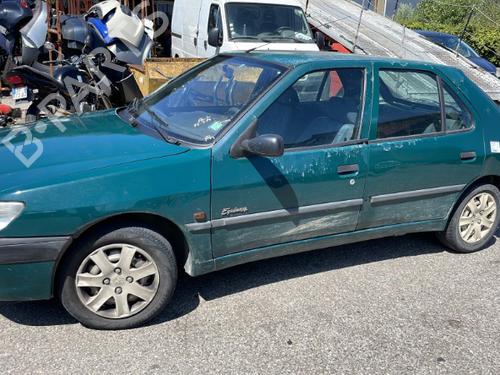 Right headlight PEUGEOT 306 Hatchback (7A, 7C, N3, N5) 1.9 D | BP20950283C29 