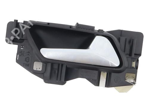 Used Front right interior door handle Front right interior door handle 24524124 24524124