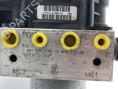 ABS pump PEUGEOT 5008 (0U_, 0E_) 1.6 HDi | BP22772033M43 