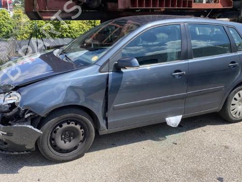 Right headlight VW POLO IV (9N_, 9A_) 1.4 TDI | BP21664402C29
